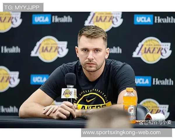 东契奇带领球队团建活动雷迪克表示积极反馈不断涌现